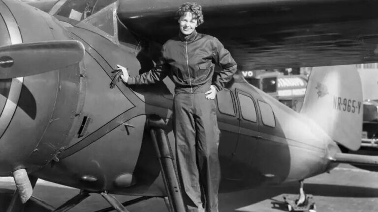 amelia_earhart.jpg