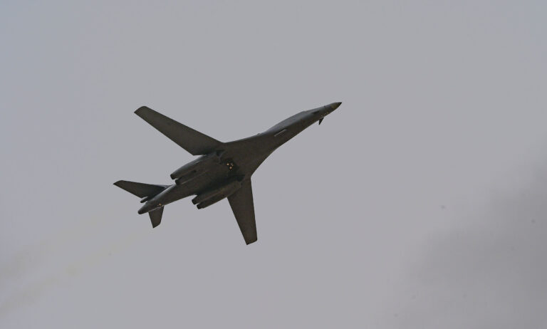 b1-bomber.jpg