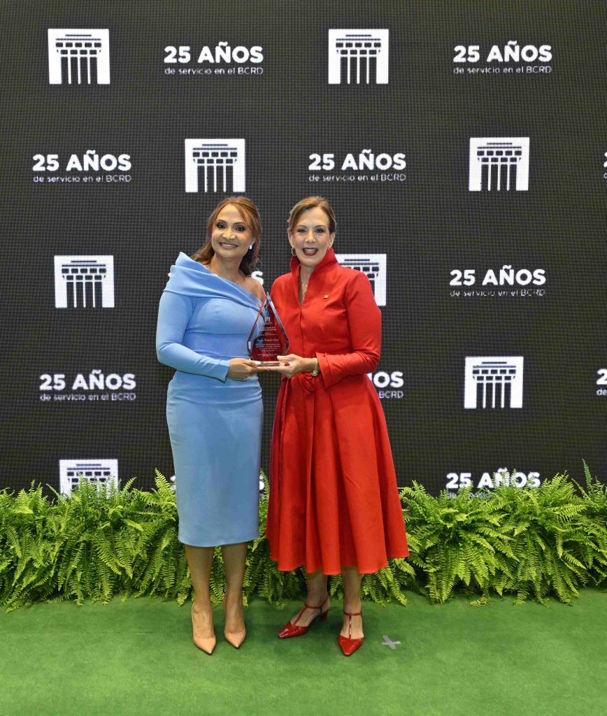 9-Marlene-Fernandez-y-Clarissa-de-la-Rocha-868x1024.jpg