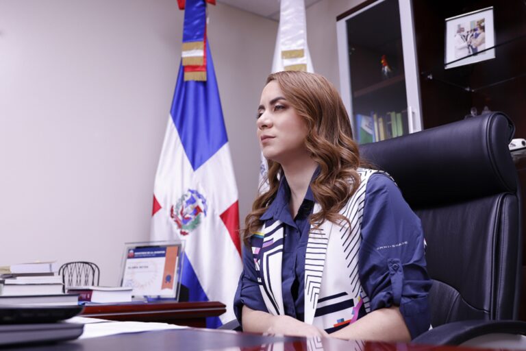 Gloria-Reyes-directora-general-de-Progresando-con-Solidaridad.jpg