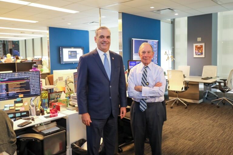 Presidente20Abinader20y20Michael20Bloomberg.jpeg