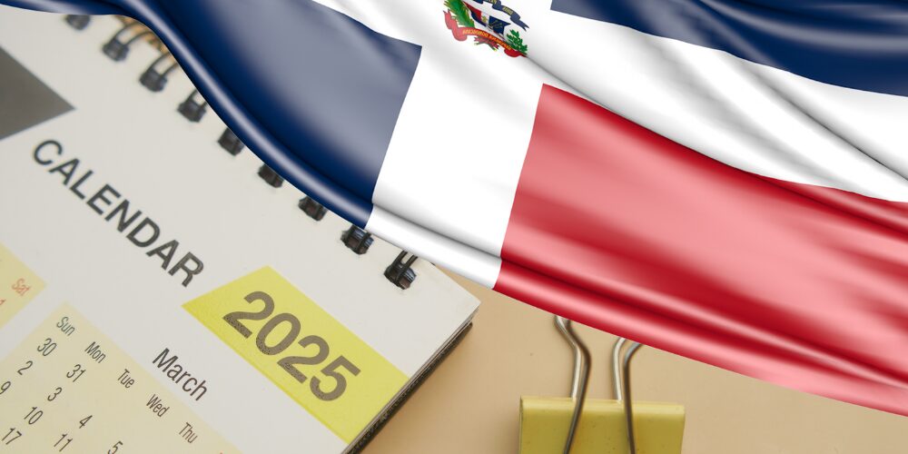 Post-de-Instagram-Feliz-Cumpleanos-Sencillo-Minimalista-Azul-1000-x-500-px-2025-01-02T155329.447
