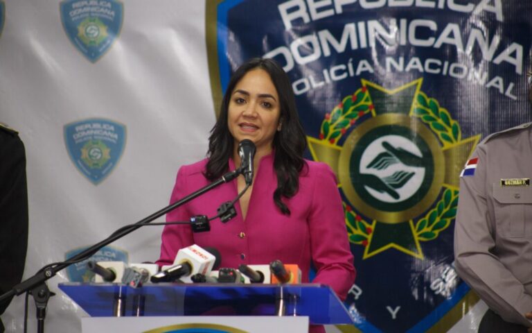Faride-Raful-ofrece-declaraciones-a-la-prensa-en-el-Palacio-de-la-Policia-Nacional-1080x675