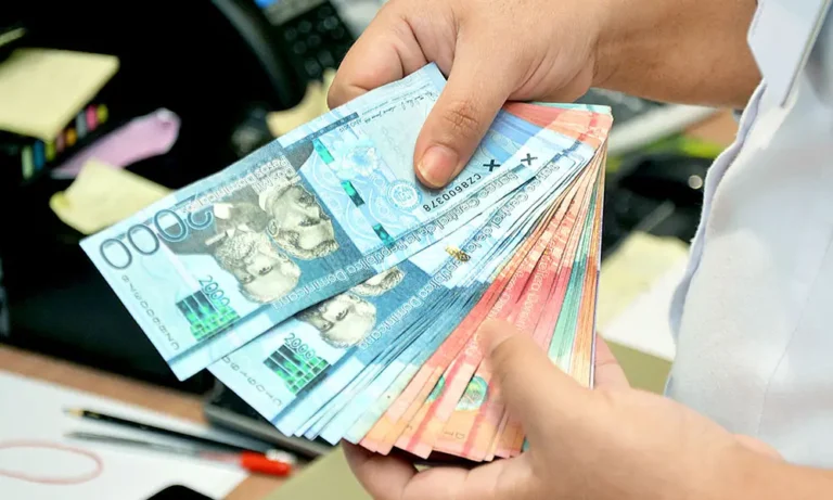 Dinero-dominicano.-3