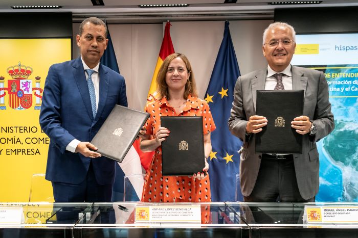 Guido-Gomez-Mazara-Maria-Amparo-Lopez-Senovilla-y-Pedro-Duque.-1 (1)