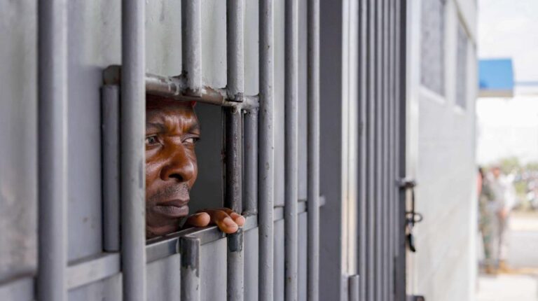 imagen-24072025---recorrido-por-el-centro-de-detencion-y-procesamiento-migratorio-de-haina---matias-boncosky-26-f8d84c83-focus-0-0-1228-688